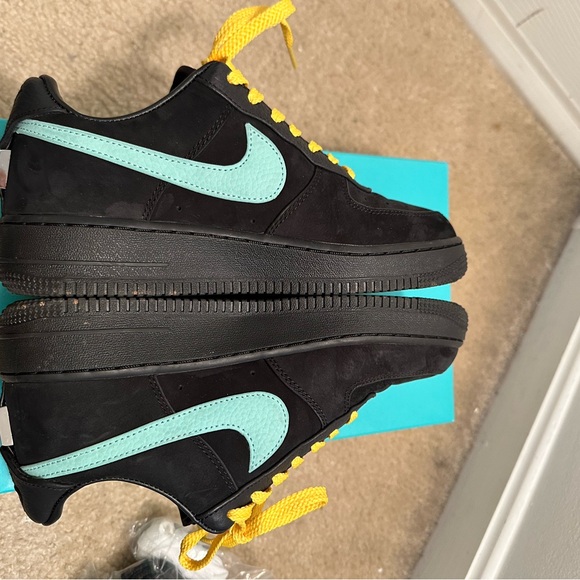 Nike Air Force 1 Tiffany and Co. 1837 - Picture 3 of 8